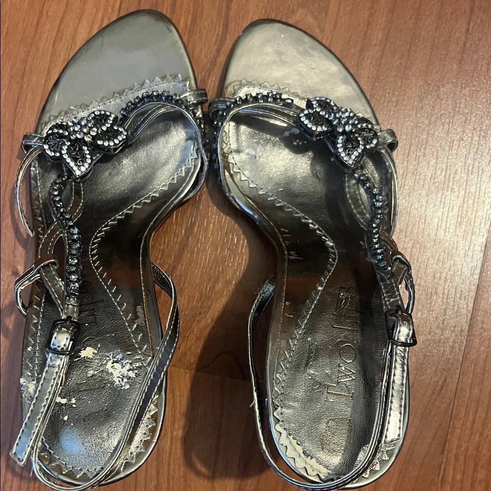 Two Lips Silver Embellished Heels